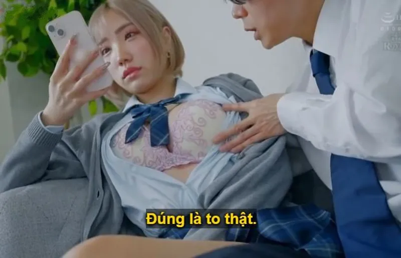 Cô nữ sinh băng giá ấy chỉ đòi tiền, anh muốn hành động gì với em cũng được.